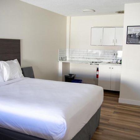 Airport Inn - Dawson Creek Exterior foto